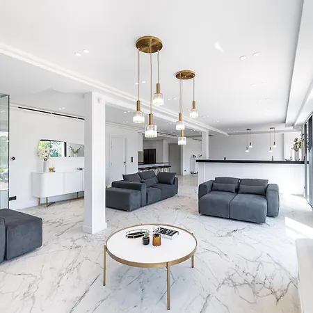 Pibonson - D Exception A - Luxe, Piscine Et *