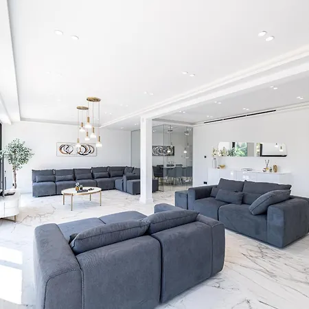 Pibonson - D Exception A - Luxe, Piscine Et